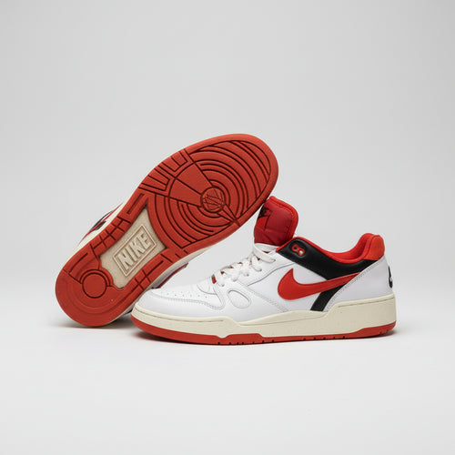 Baskets Nike blanc&rouge - Taille 42